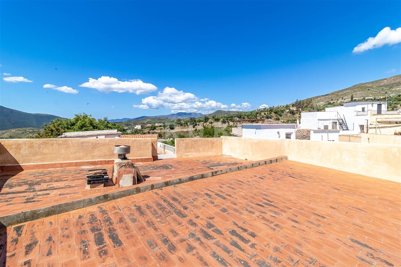 4 soveværelse Byhus til salg i Orgiva - € 110.000 (Ref: 9013897)