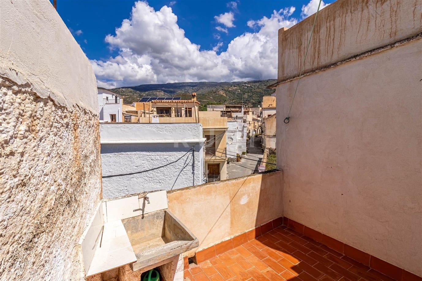 4 soveværelse Byhus til salg i Orgiva - € 110.000 (Ref: 9013897)