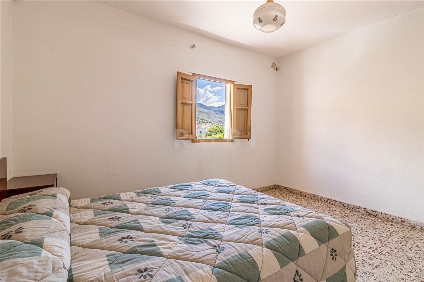 4 soveværelse Byhus til salg i Orgiva - € 110.000 (Ref: 9013897)