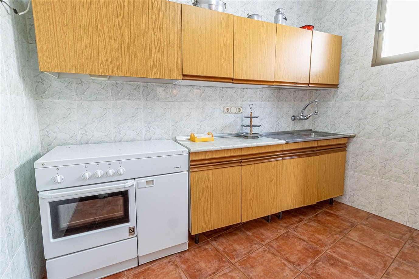 4 soveværelse Byhus til salg i Orgiva - € 110.000 (Ref: 9013897)