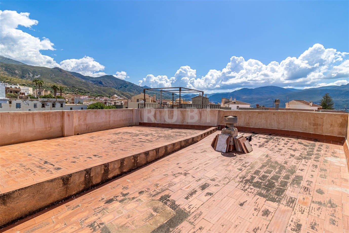 4 soveværelse Byhus til salg i Orgiva - € 110.000 (Ref: 9013897)