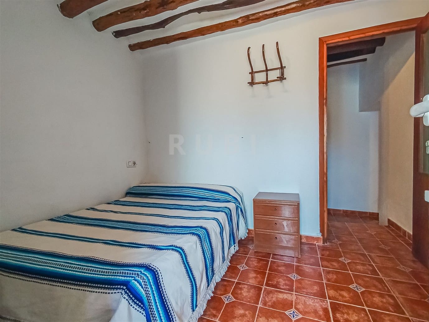 3 soveværelse Finca/Landehus til salg i Orgiva med garage - € 150.000 (Ref: 9111410)