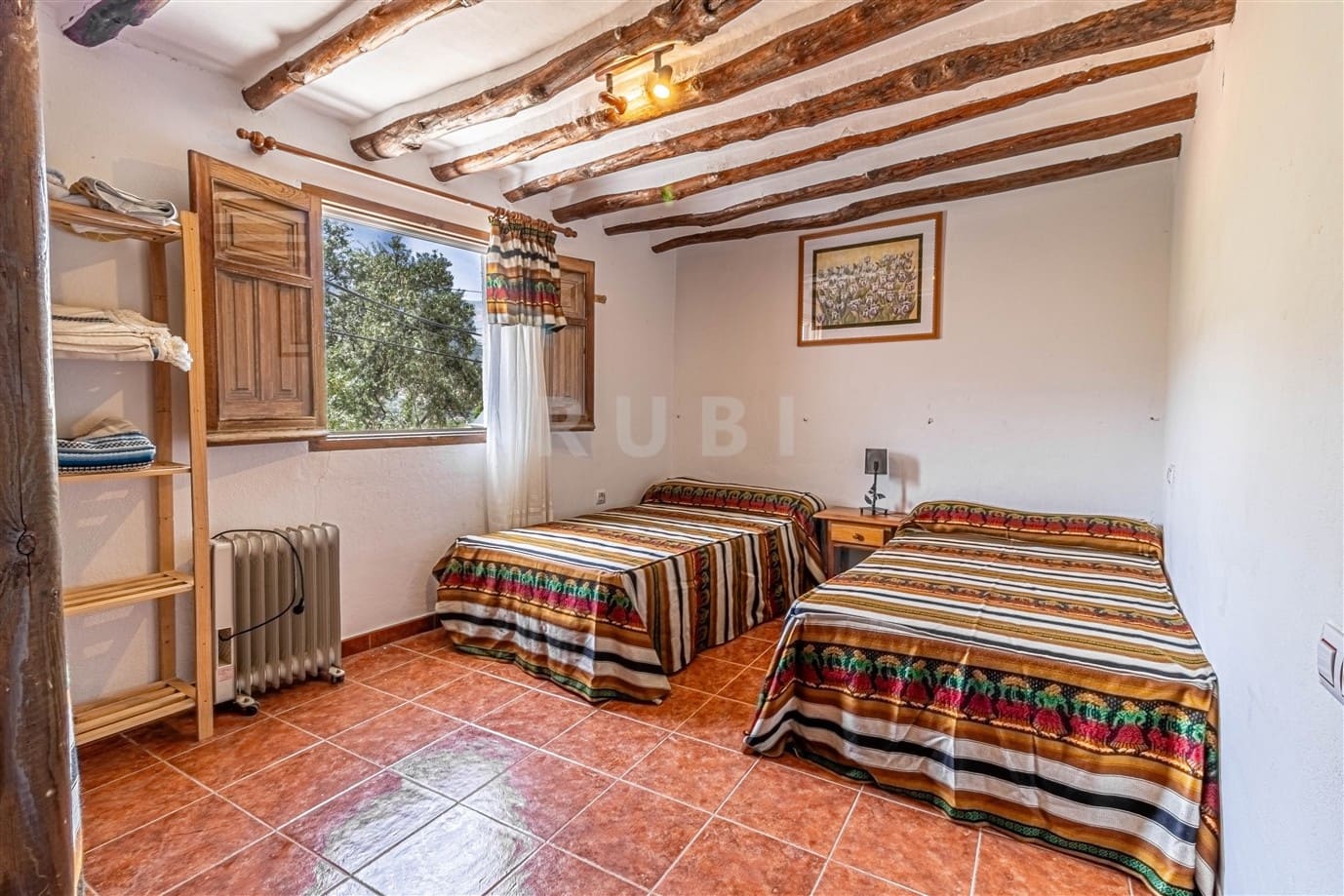 3 soveværelse Finca/Landehus til salg i Orgiva med garage - € 150.000 (Ref: 9111410)