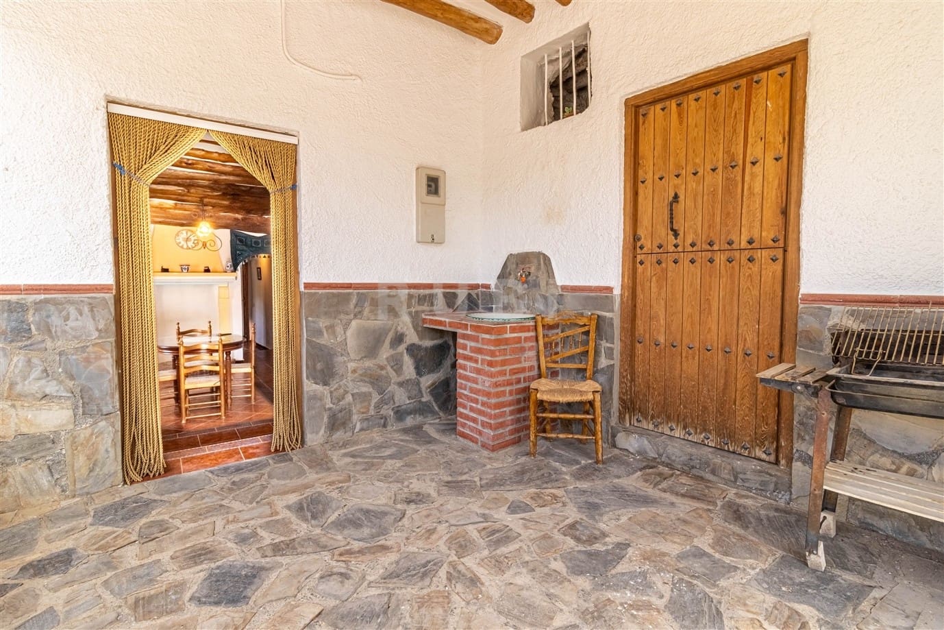 3 soveværelse Finca/Landehus til salg i Orgiva med garage - € 150.000 (Ref: 9111410)