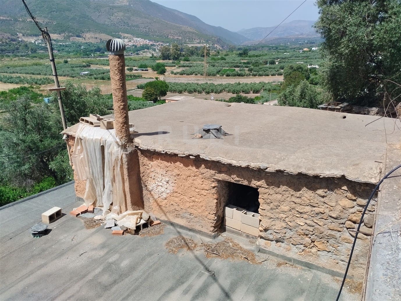 3 soveværelse Finca/Landehus til salg i Orgiva med garage - € 150.000 (Ref: 9111410)