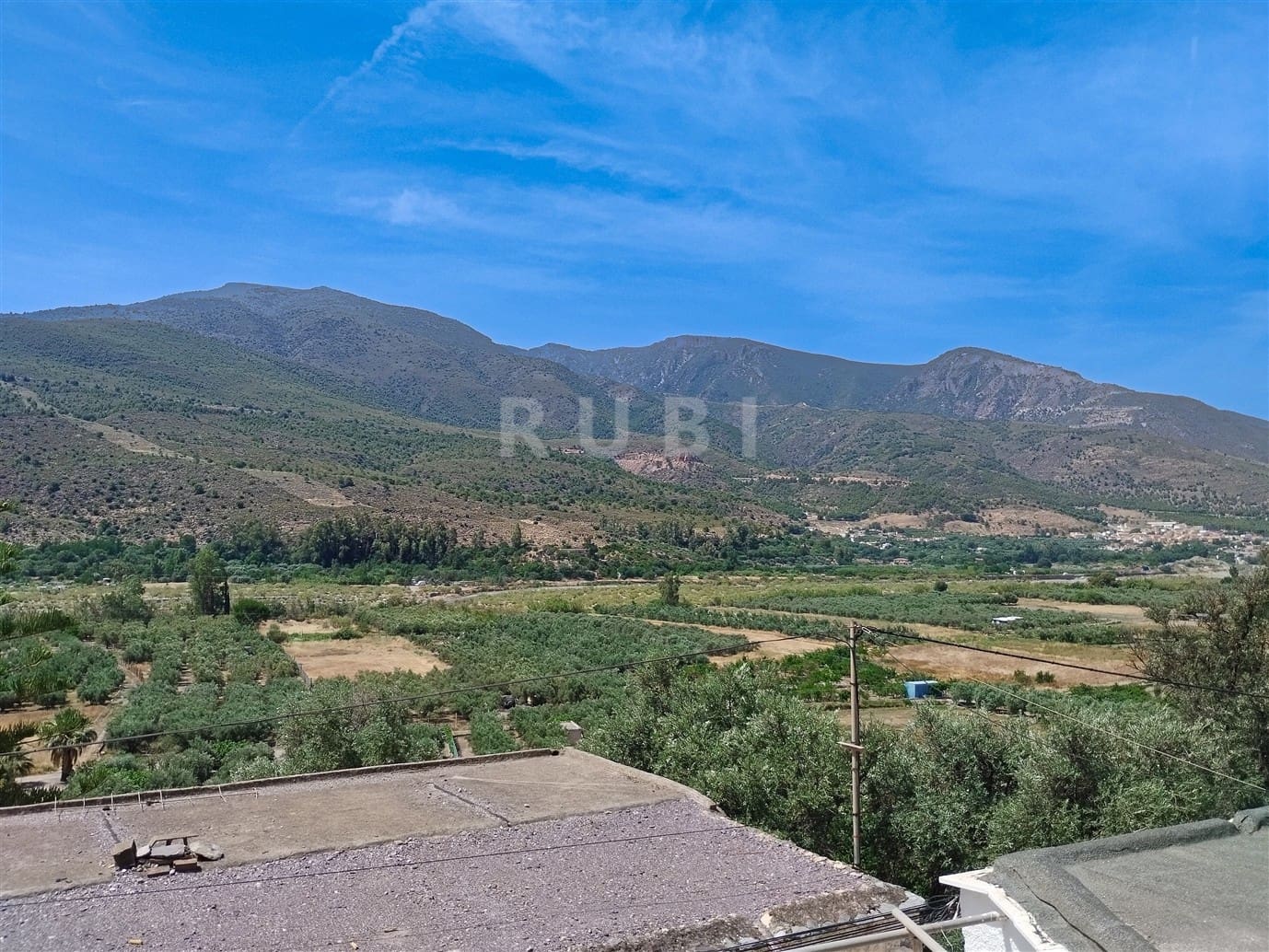 3 soveværelse Finca/Landehus til salg i Orgiva med garage - € 150.000 (Ref: 9111410)