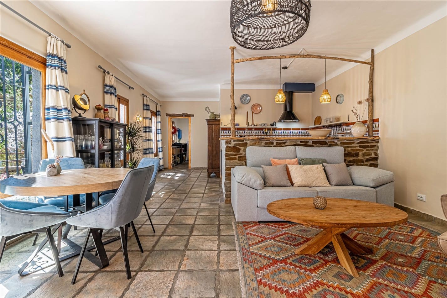 3 soveværelse Finca/Landehus til salg i Yegen med garage - € 210.000 (Ref: 9231779)