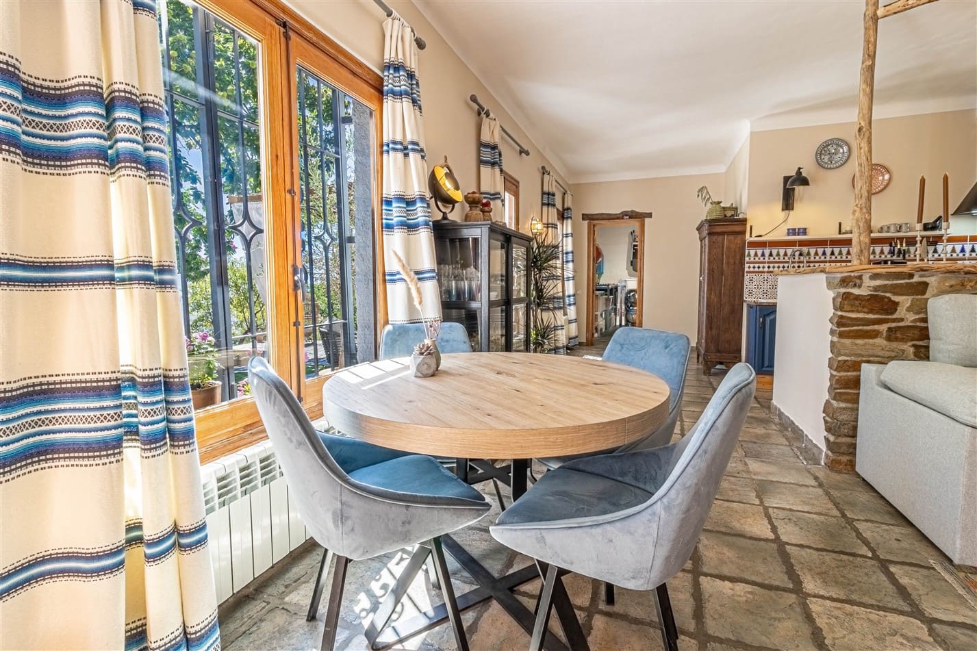 3 soveværelse Finca/Landehus til salg i Yegen med garage - € 210.000 (Ref: 9231779)