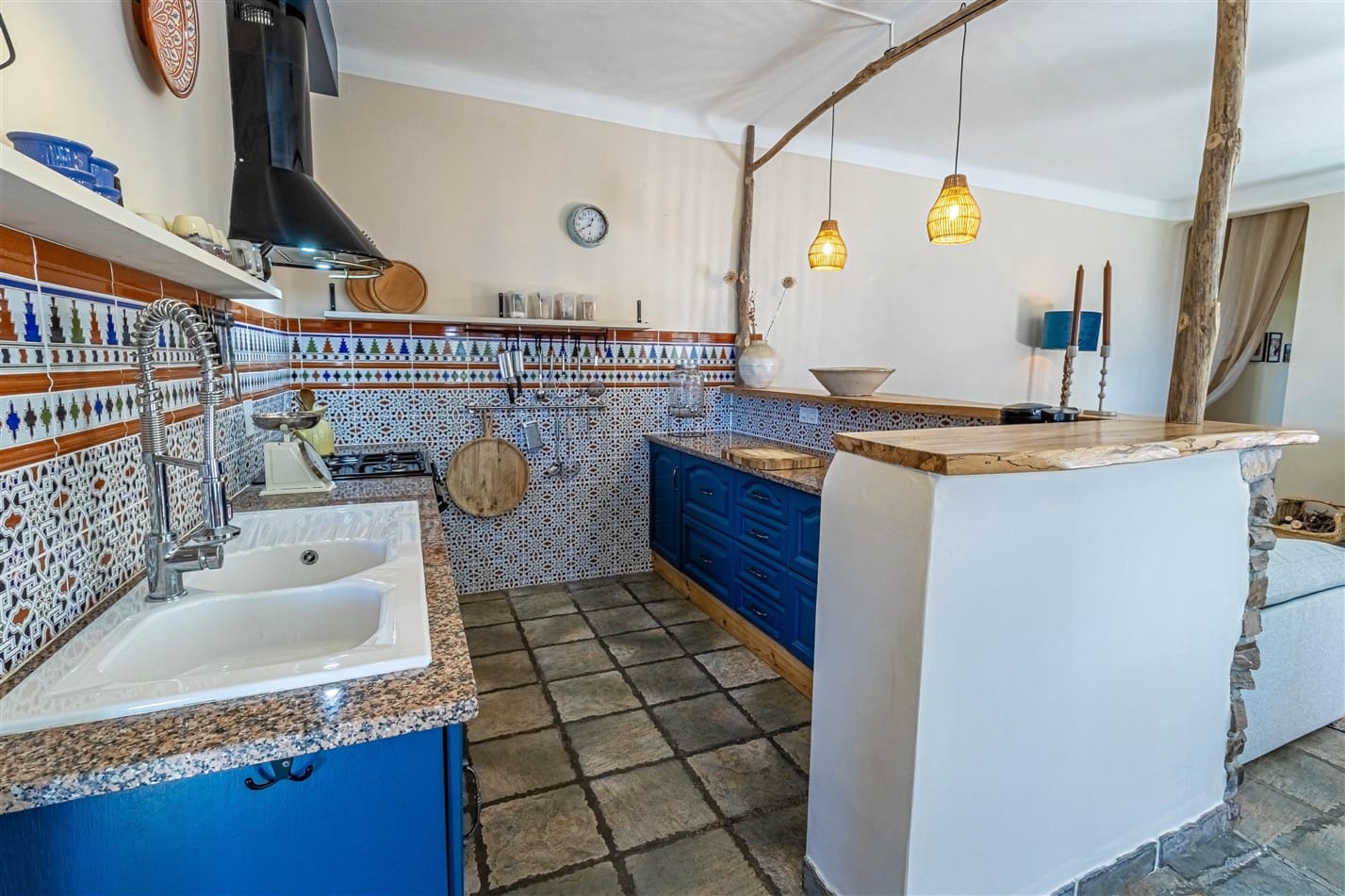 3 soveværelse Finca/Landehus til salg i Yegen med garage - € 210.000 (Ref: 9231779)