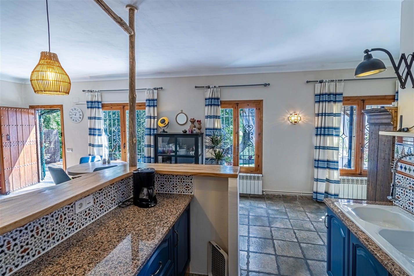 3 soveværelse Finca/Landehus til salg i Yegen med garage - € 210.000 (Ref: 9231779)