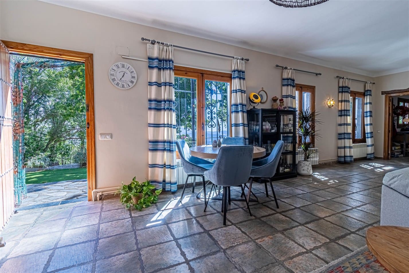 3 soveværelse Finca/Landehus til salg i Yegen med garage - € 210.000 (Ref: 9231779)