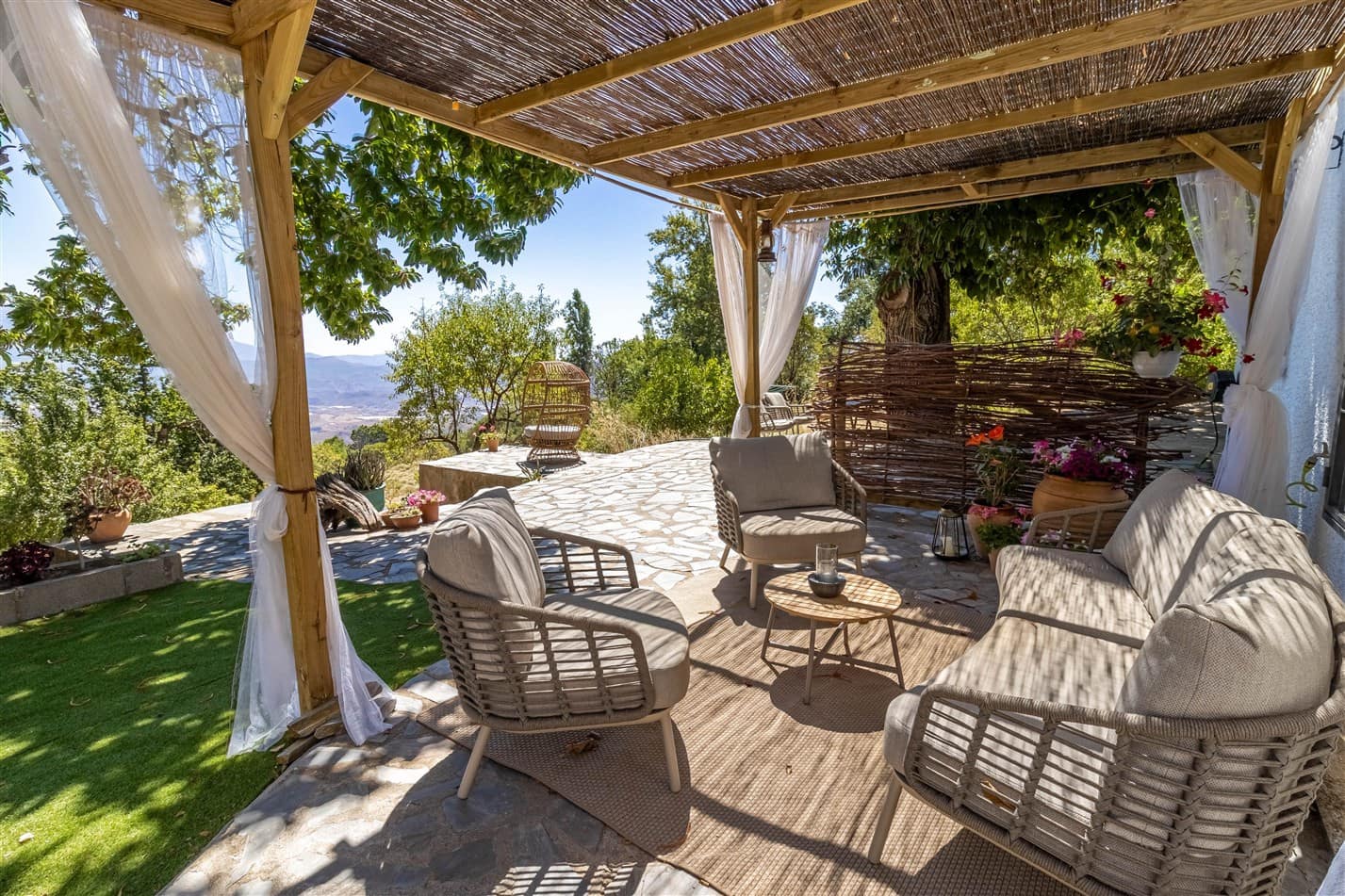 3 soveværelse Finca/Landehus til salg i Yegen med garage - € 210.000 (Ref: 9231779)