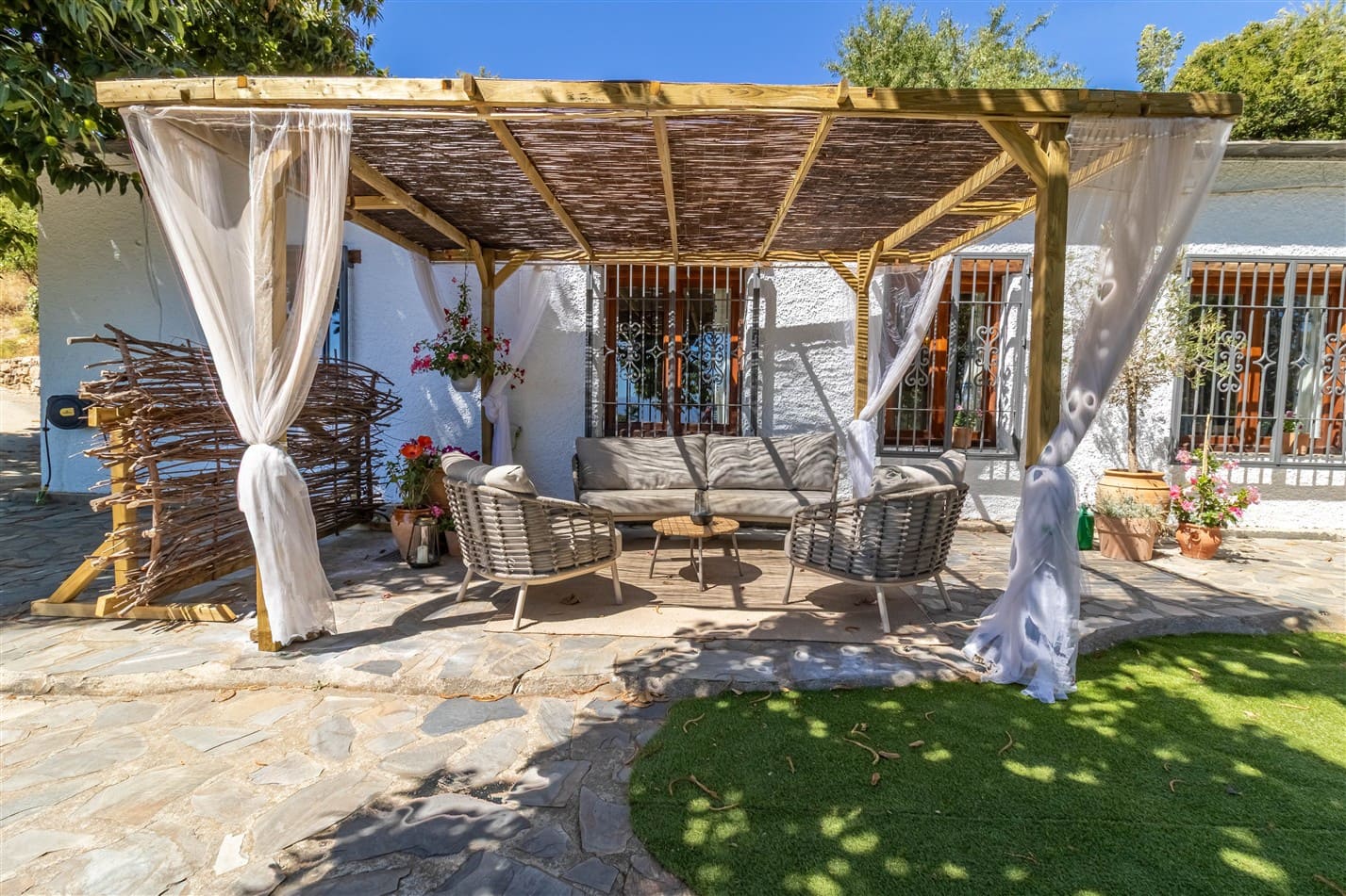 3 soveværelse Finca/Landehus til salg i Yegen med garage - € 210.000 (Ref: 9231779)