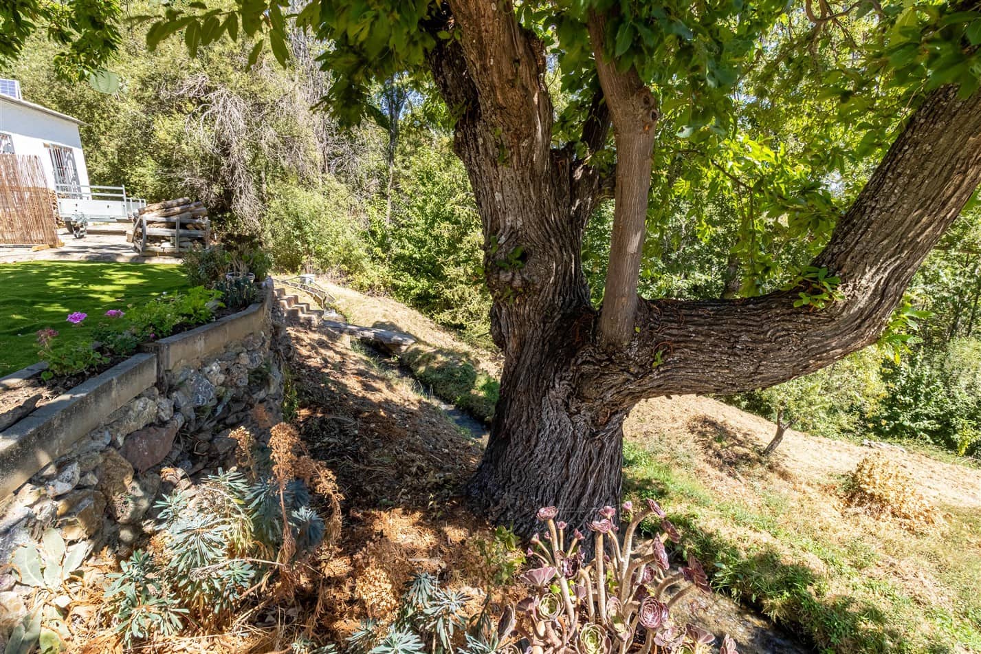 3 soveværelse Finca/Landehus til salg i Yegen med garage - € 210.000 (Ref: 9231779)