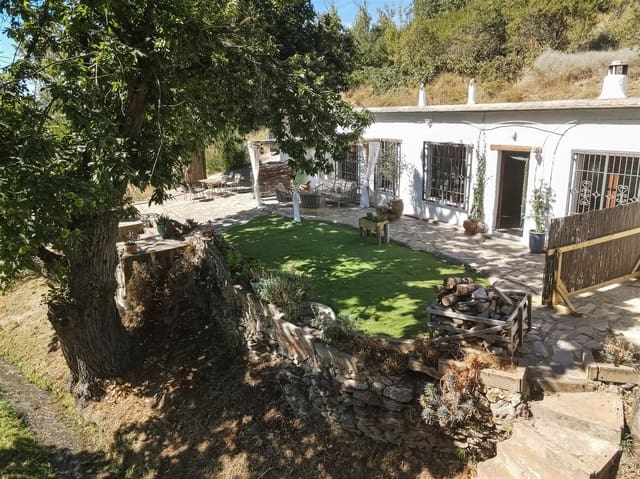 3 soveværelse Finca/Landehus til salg i Yegen, Alpujarra de la Sierra med garage - € 210.000 (Ref: 9231779)