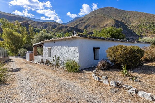 3 slaapkamer Finca/Landhuis te koop in Orgiva - € 290.000 (Ref: 9269218)