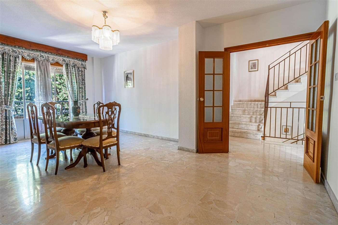 6 bedroom Townhouse for sale in Orgiva with garage - € 190,000 (Ref: 9311911)