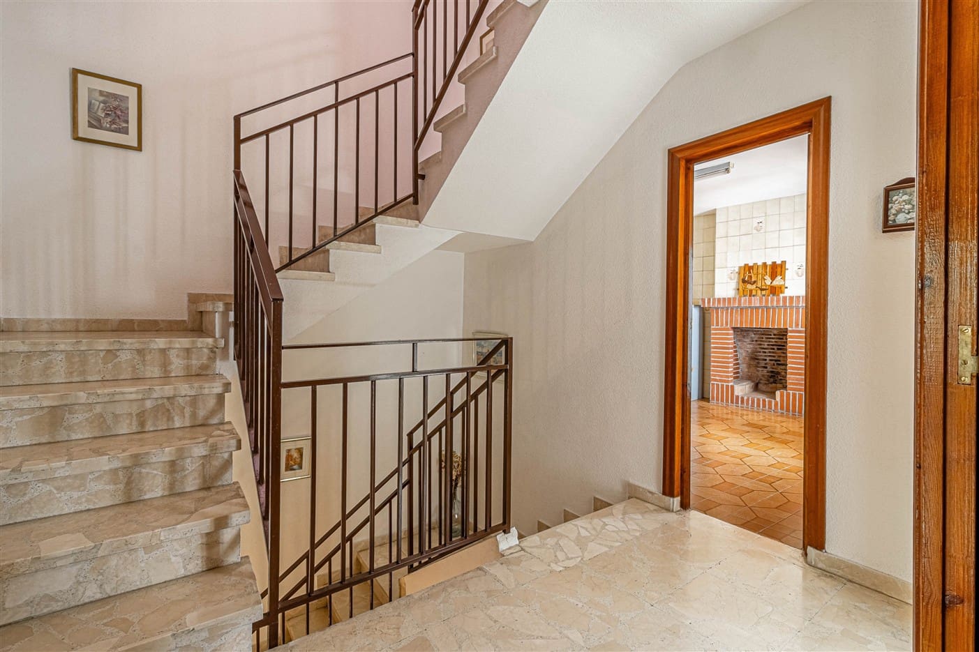 6 bedroom Townhouse for sale in Orgiva with garage - € 190,000 (Ref: 9311911)