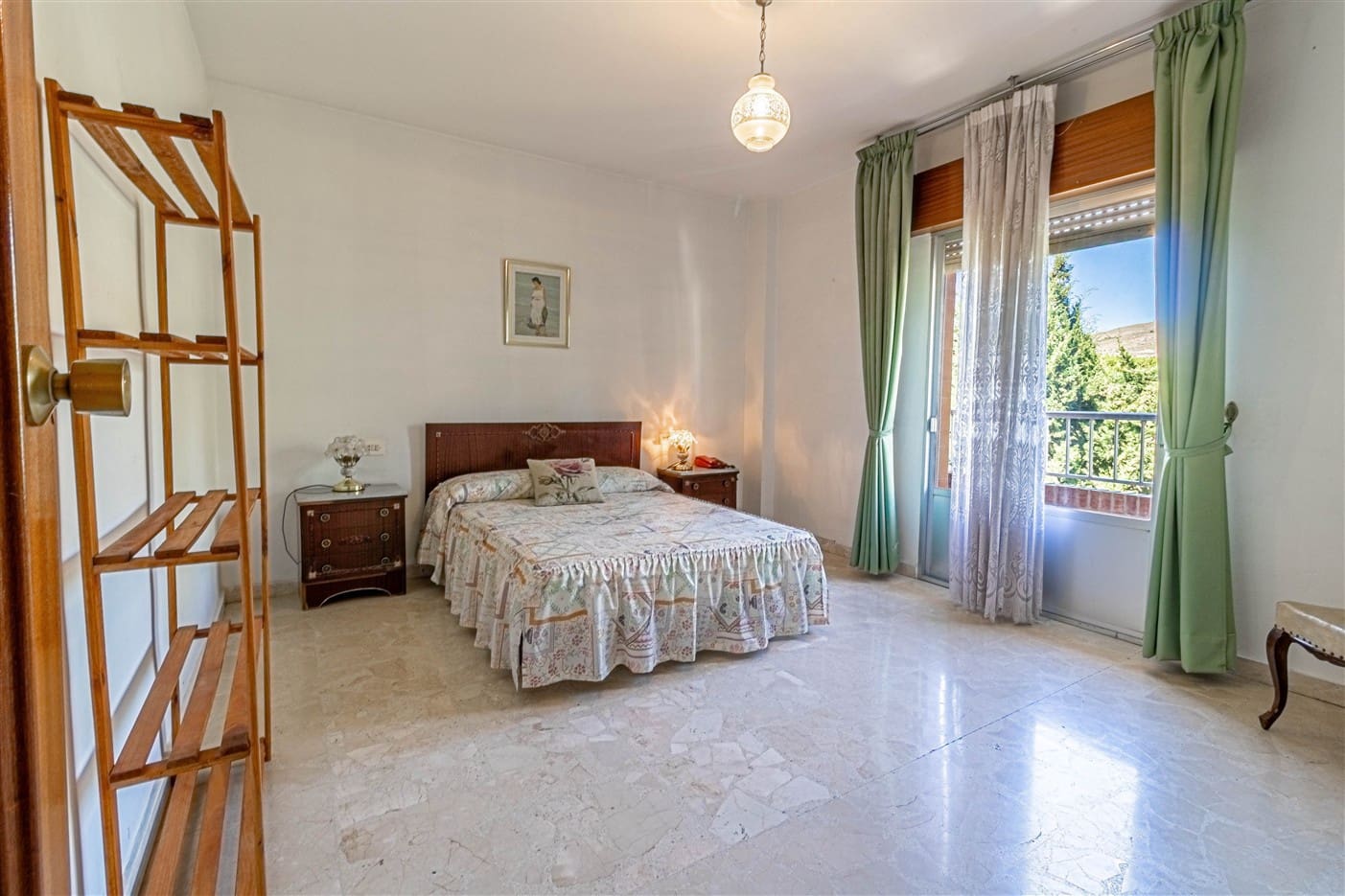 6 bedroom Townhouse for sale in Orgiva with garage - € 190,000 (Ref: 9311911)