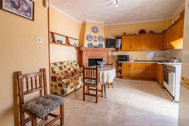 6 slaapkamer Huis te koop in Orgiva met garage - € 190.000 (Ref: 9311911)