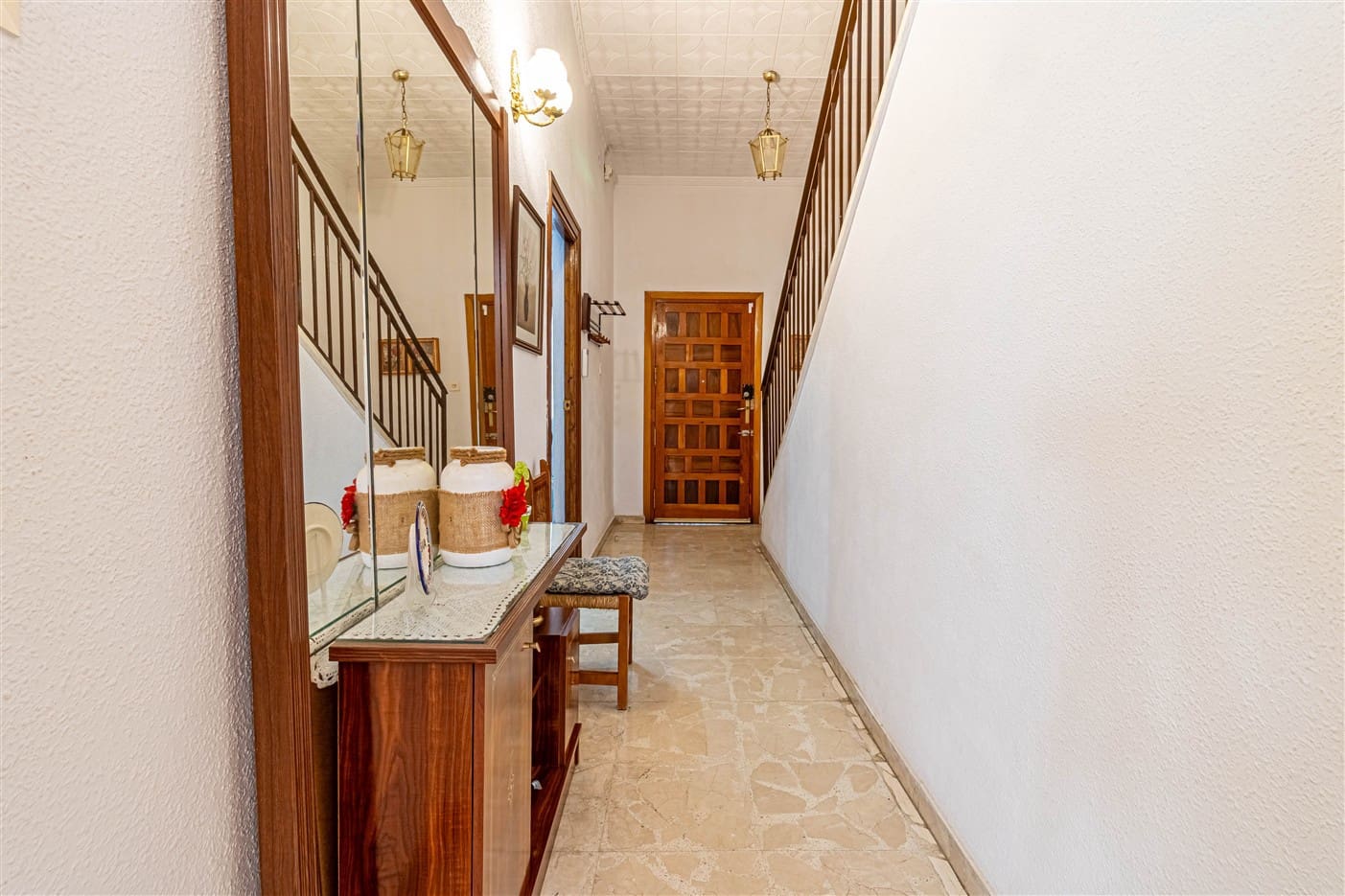 6 bedroom Townhouse for sale in Orgiva with garage - € 190,000 (Ref: 9311911)