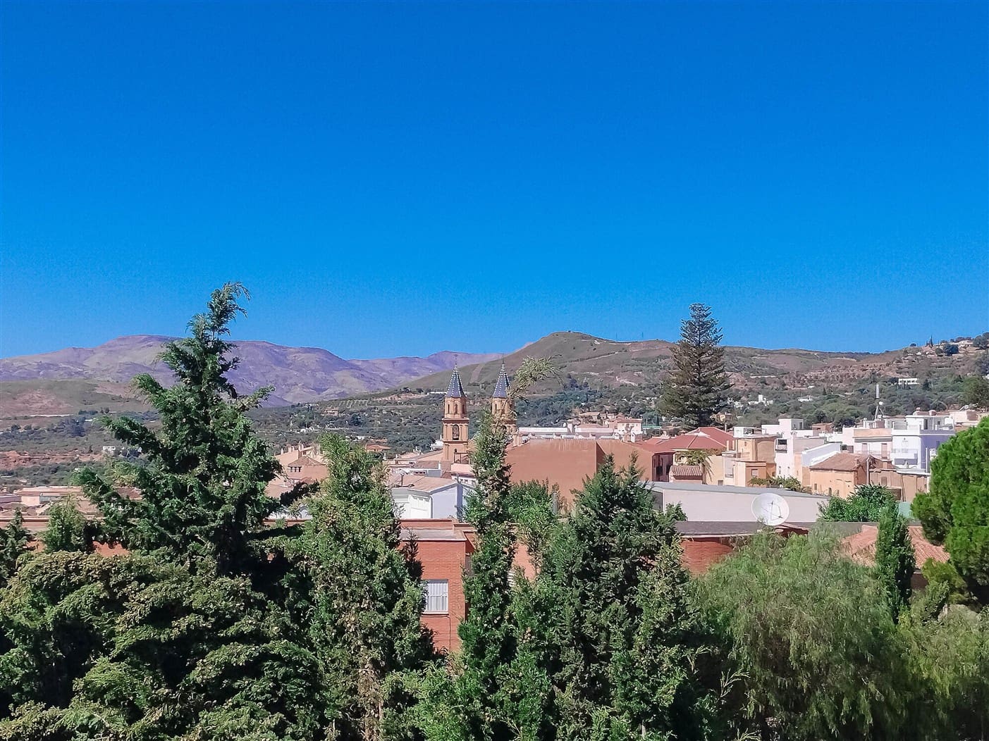 6 bedroom Townhouse for sale in Orgiva with garage - € 190,000 (Ref: 9311911)