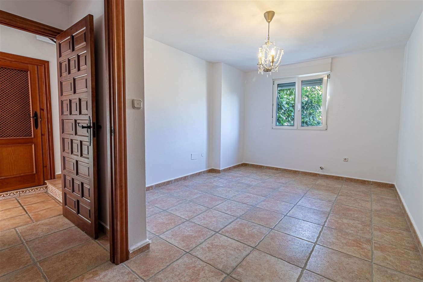 5 slaapkamer Halfvrijstaande villa te koop in El Pinar met zwembad garage - € 350.000 (Ref: 9311912)