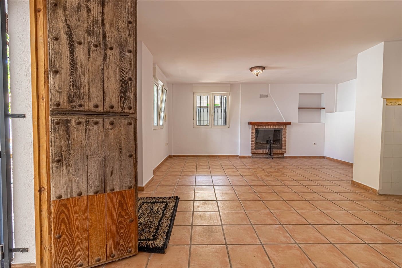 5 slaapkamer Halfvrijstaande villa te koop in El Pinar met zwembad garage - € 350.000 (Ref: 9311912)