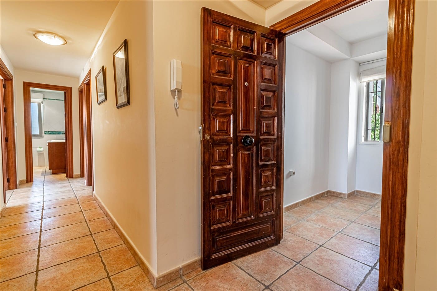 5 slaapkamer Halfvrijstaande villa te koop in El Pinar met zwembad garage - € 350.000 (Ref: 9311912)