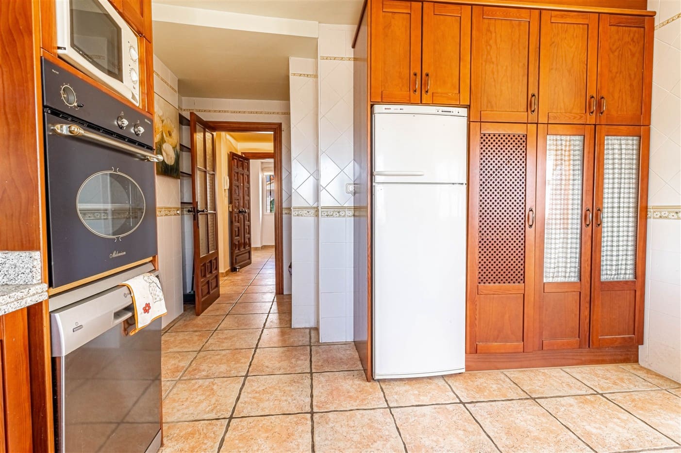 5 slaapkamer Halfvrijstaande villa te koop in El Pinar met zwembad garage - € 350.000 (Ref: 9311912)