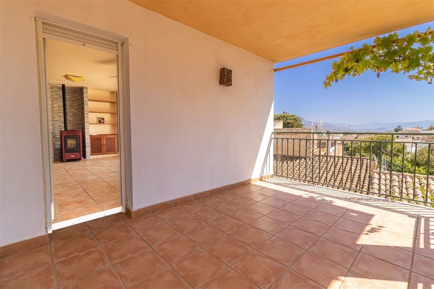 5 slaapkamer Halfvrijstaande villa te koop in El Pinar met zwembad garage - € 350.000 (Ref: 9311912)