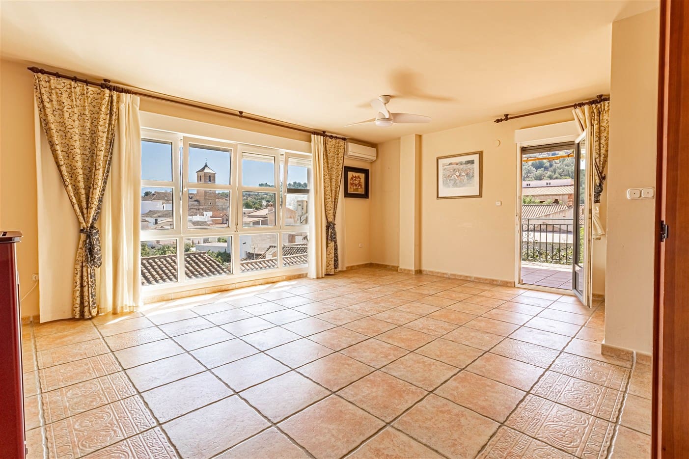 5 slaapkamer Halfvrijstaande villa te koop in El Pinar met zwembad garage - € 350.000 (Ref: 9311912)