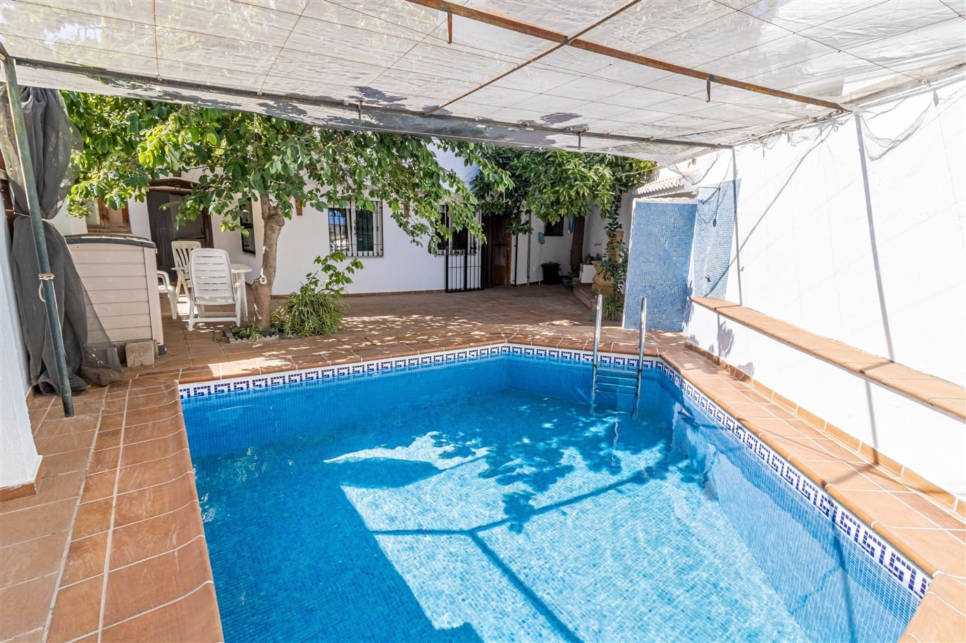 5 slaapkamer Halfvrijstaande villa te koop in El Pinar met zwembad garage - € 350.000 (Ref: 9311912)