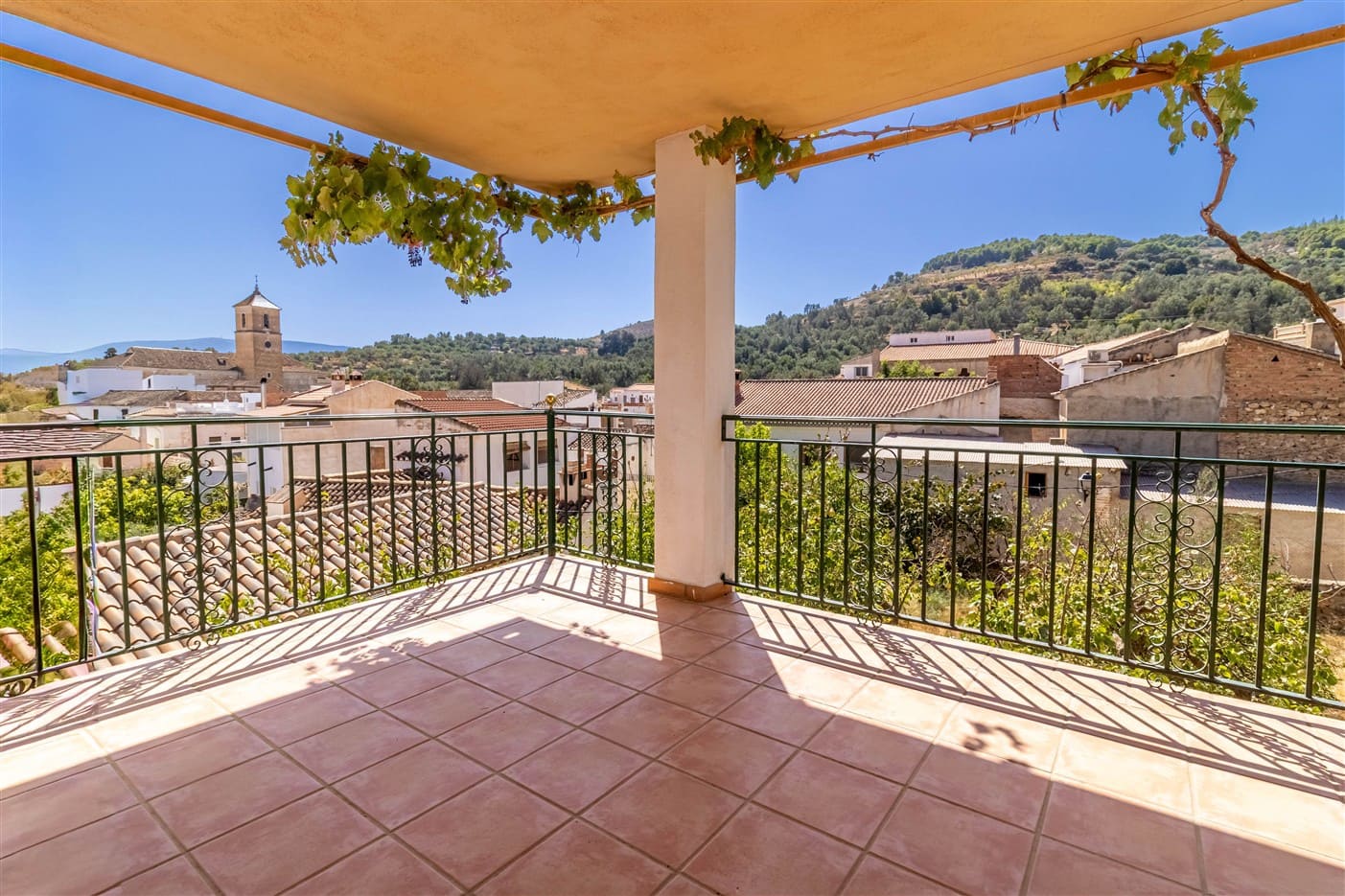 5 slaapkamer Halfvrijstaande villa te koop in El Pinar met zwembad garage - € 350.000 (Ref: 9311912)