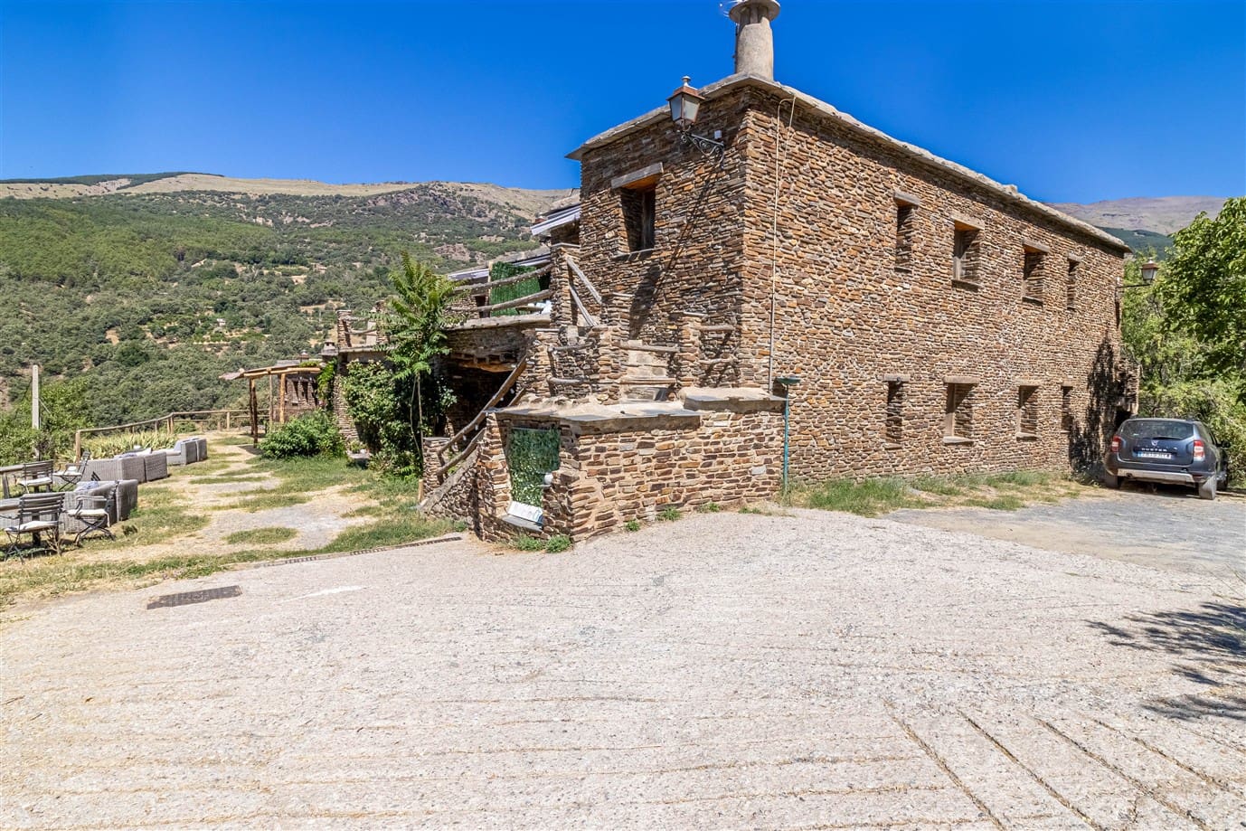 16 slaapkamer Finca/Landhuis te koop in Trevelez met zwembad garage - € 490.000 (Ref: 9360494)