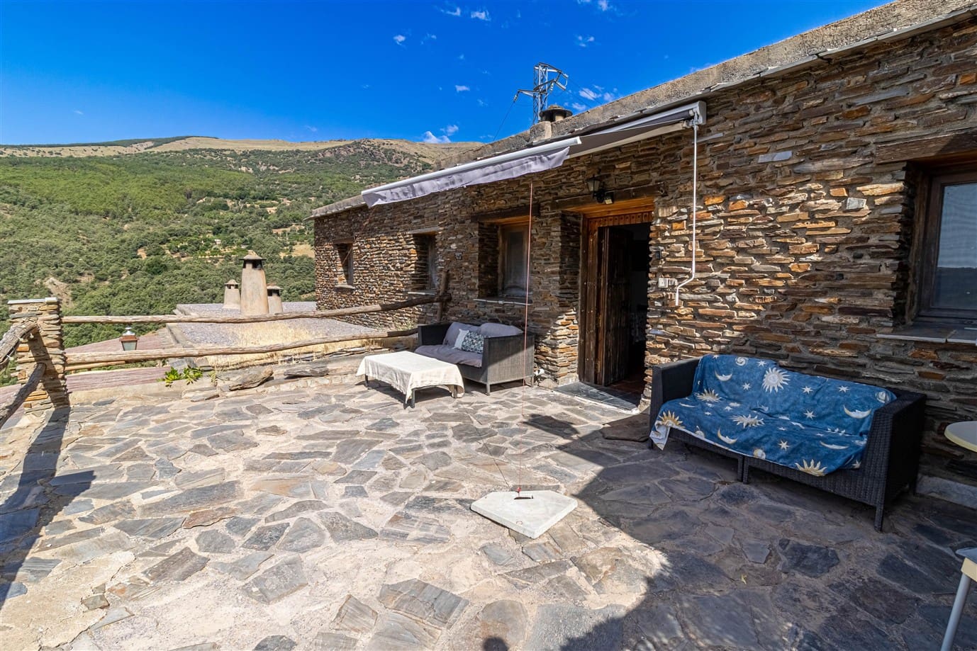 16 slaapkamer Finca/Landhuis te koop in Trevelez met zwembad garage - € 490.000 (Ref: 9360494)