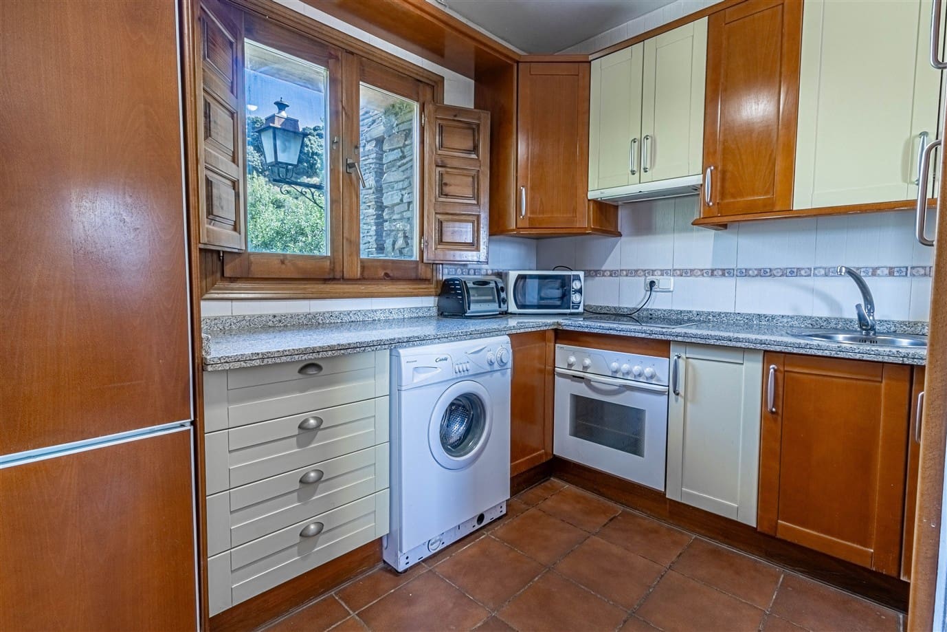 16 slaapkamer Finca/Landhuis te koop in Trevelez met zwembad garage - € 490.000 (Ref: 9360494)