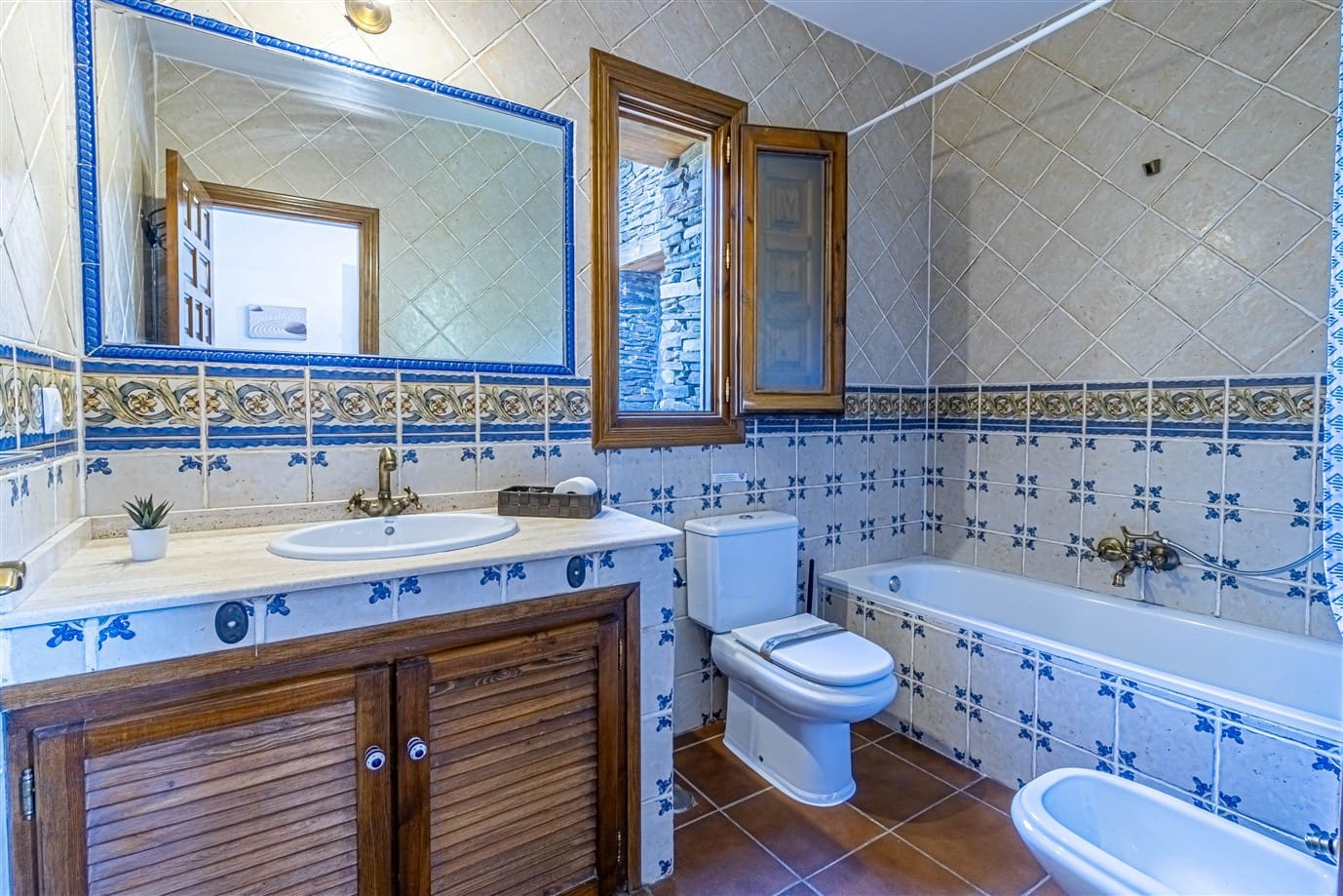 16 slaapkamer Finca/Landhuis te koop in Trevelez met zwembad garage - € 490.000 (Ref: 9360494)