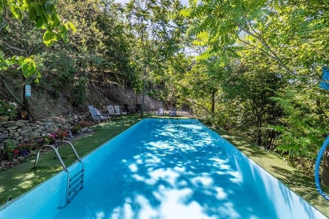 16 soveværelse Finca/Landehus til salg i Trevélez med swimmingpool garage - € 490.000 (Ref: 9360494)