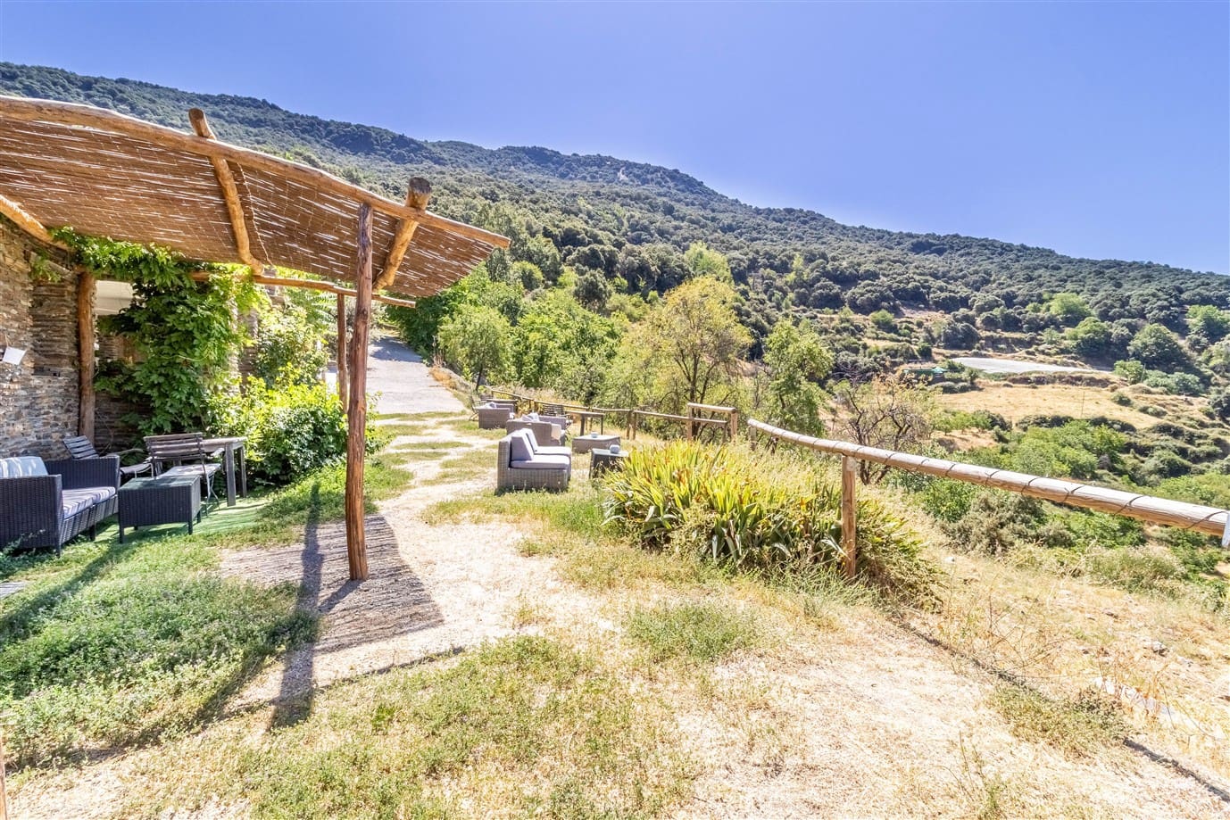 16 slaapkamer Finca/Landhuis te koop in Trevelez met zwembad garage - € 490.000 (Ref: 9360494)