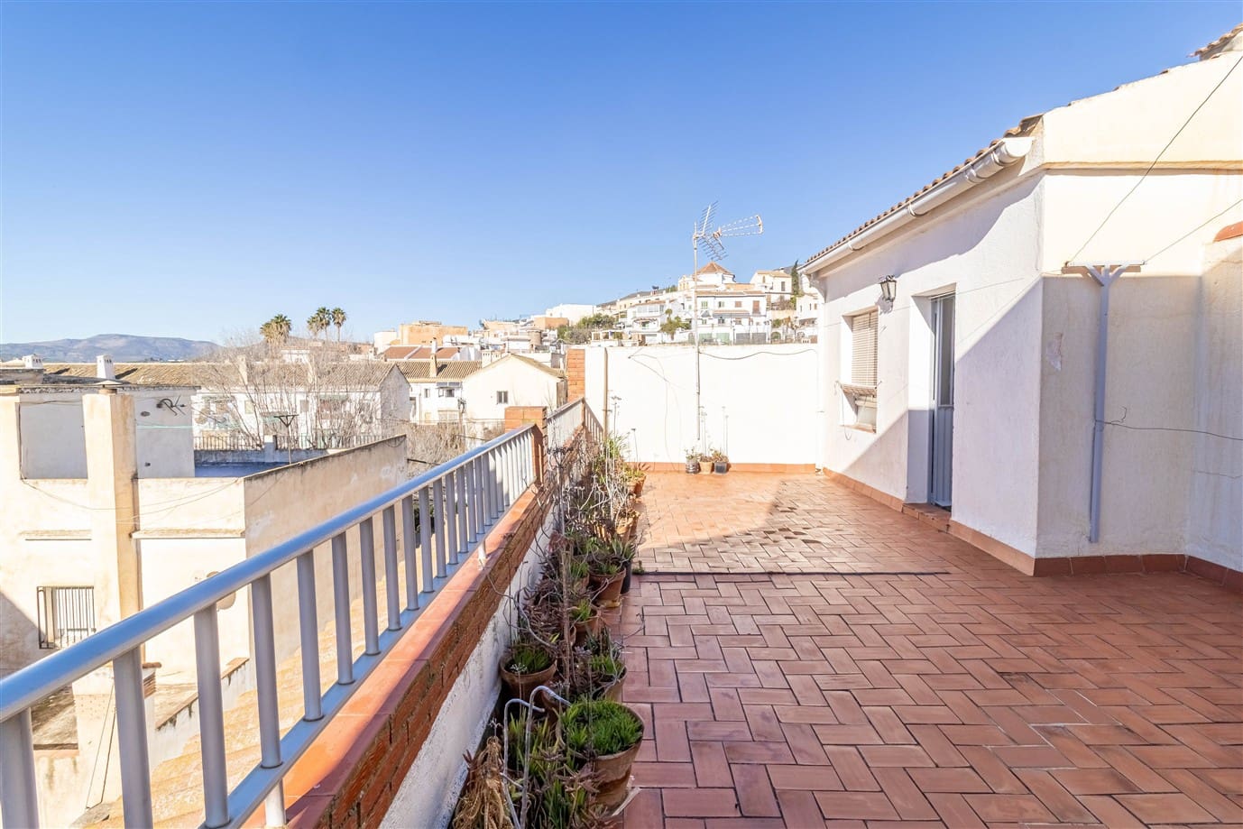 4 soveværelse Byhus til salg i Orgiva med garage - € 220.000 (Ref: 9618631)