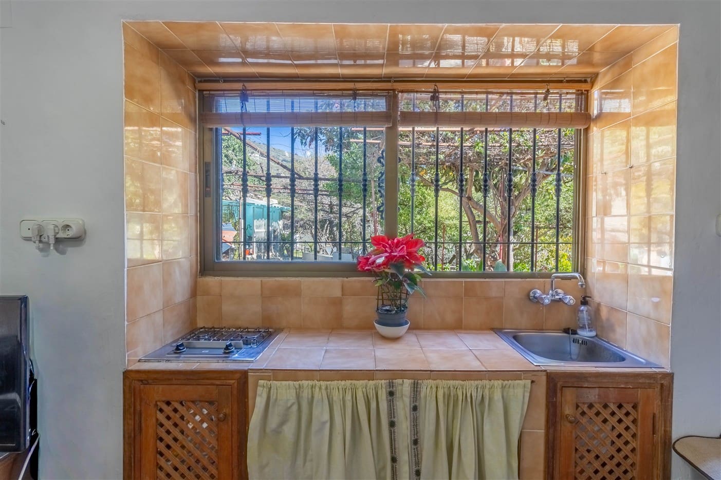 2 soverom Hus til salgs i Carataunas med svømmebasseng - € 225 000 (Ref: 9646317)