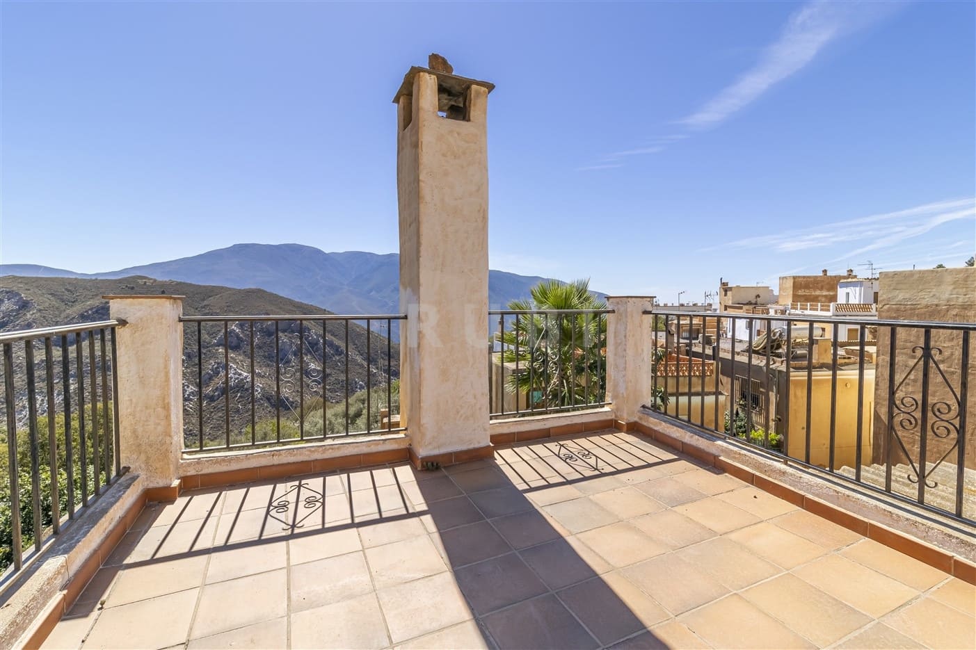 2 soverom Hus til salgs i Carataunas med svømmebasseng - € 225 000 (Ref: 9646317)