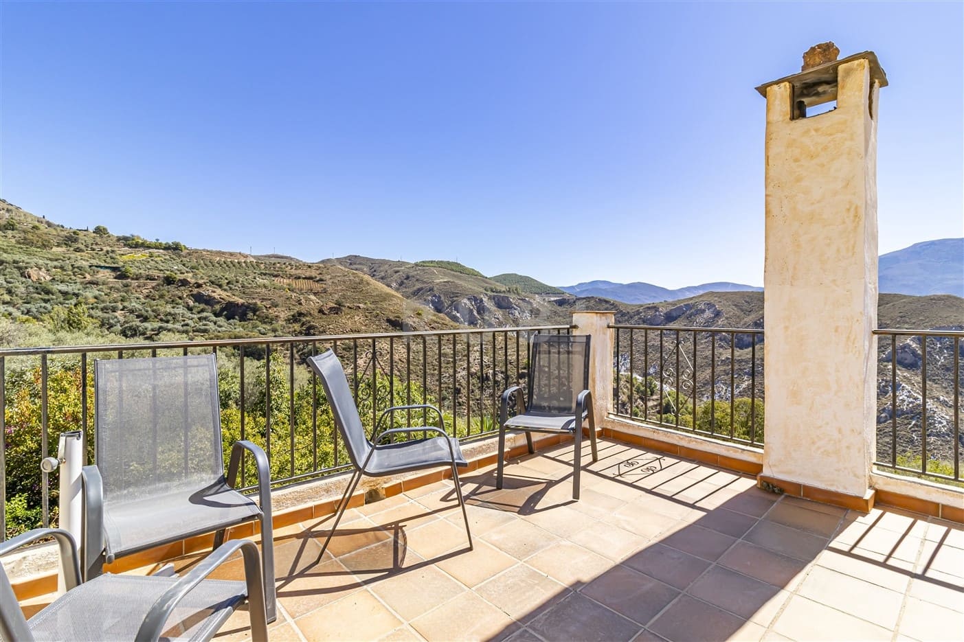 2 soverom Hus til salgs i Carataunas med svømmebasseng - € 225 000 (Ref: 9646317)