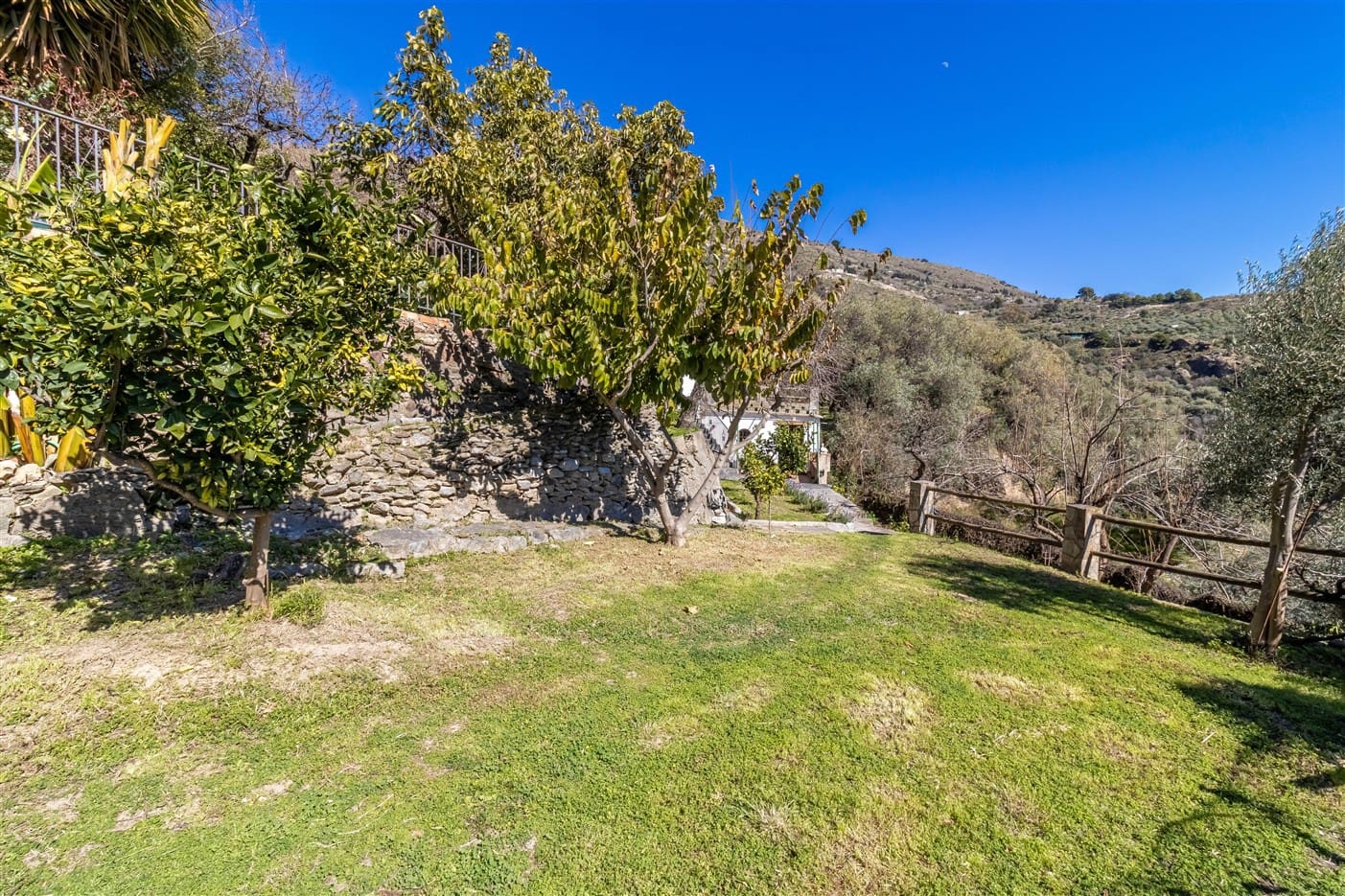 2 soverom Hus til salgs i Carataunas med svømmebasseng - € 225 000 (Ref: 9646317)