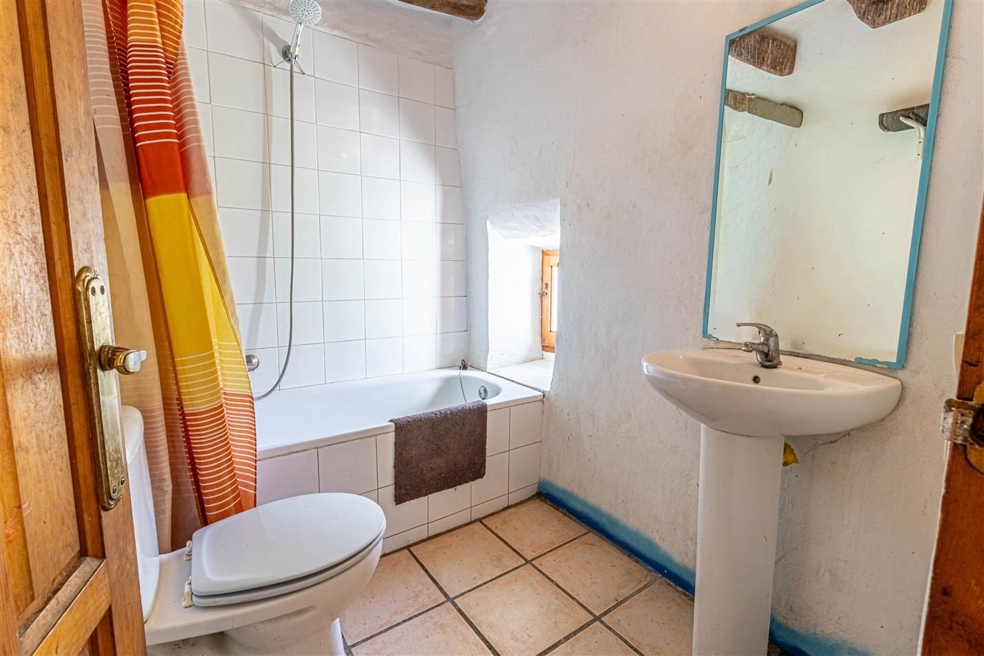 2 soverom Finca/Herregård til salgs i Orgiva med garasje - € 150 000 (Ref: 9671198)