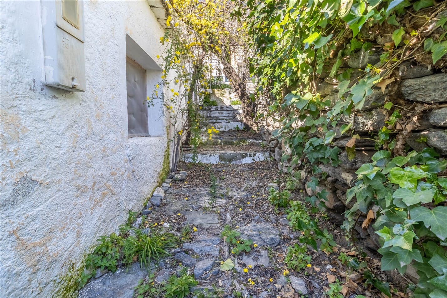 2 soverom Finca/Herregård til salgs i Orgiva med garasje - € 150 000 (Ref: 9671198)