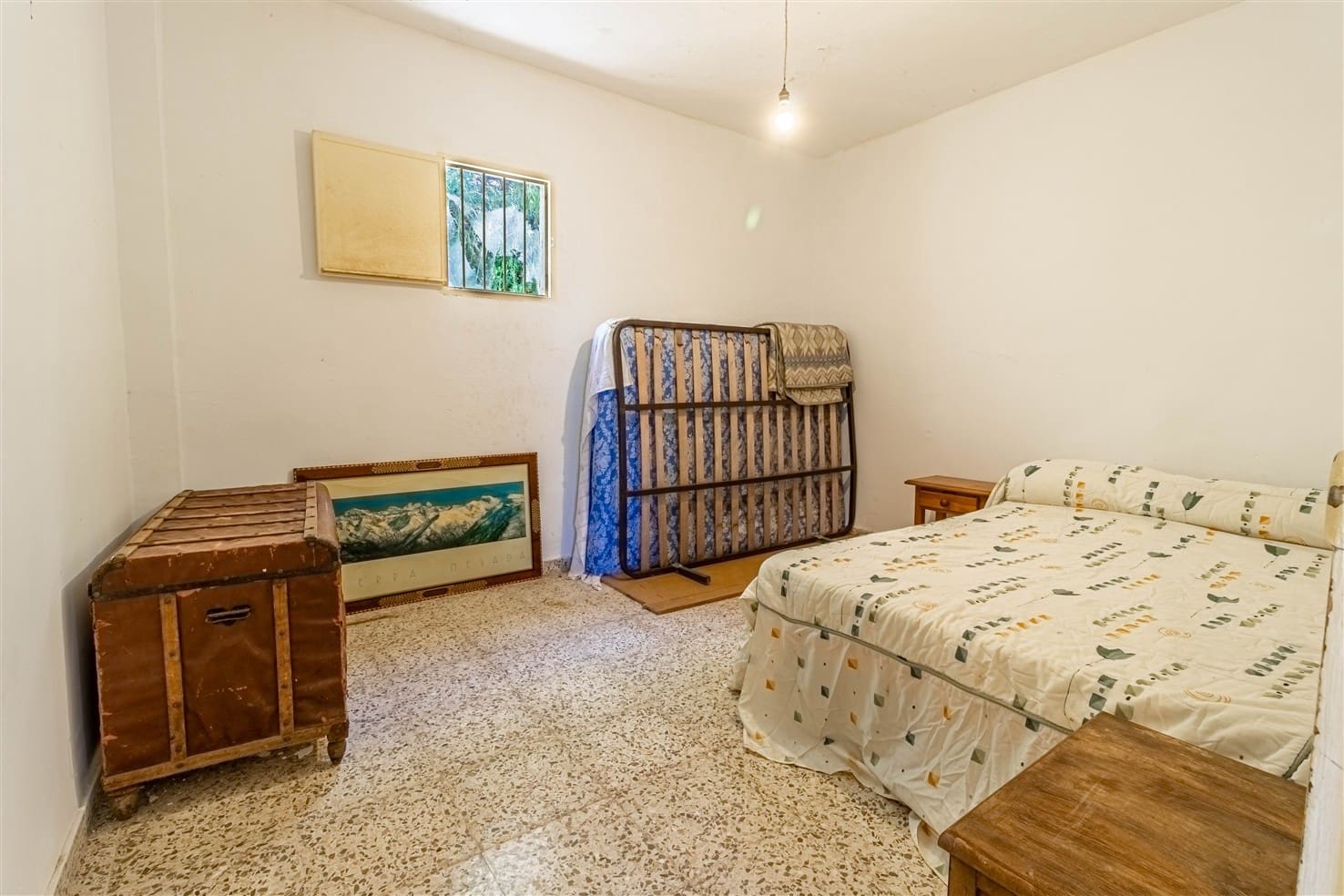 10 soveværelse Finca/Landehus til salg i Almegijar med garage - € 100.000 (Ref: 9805797)