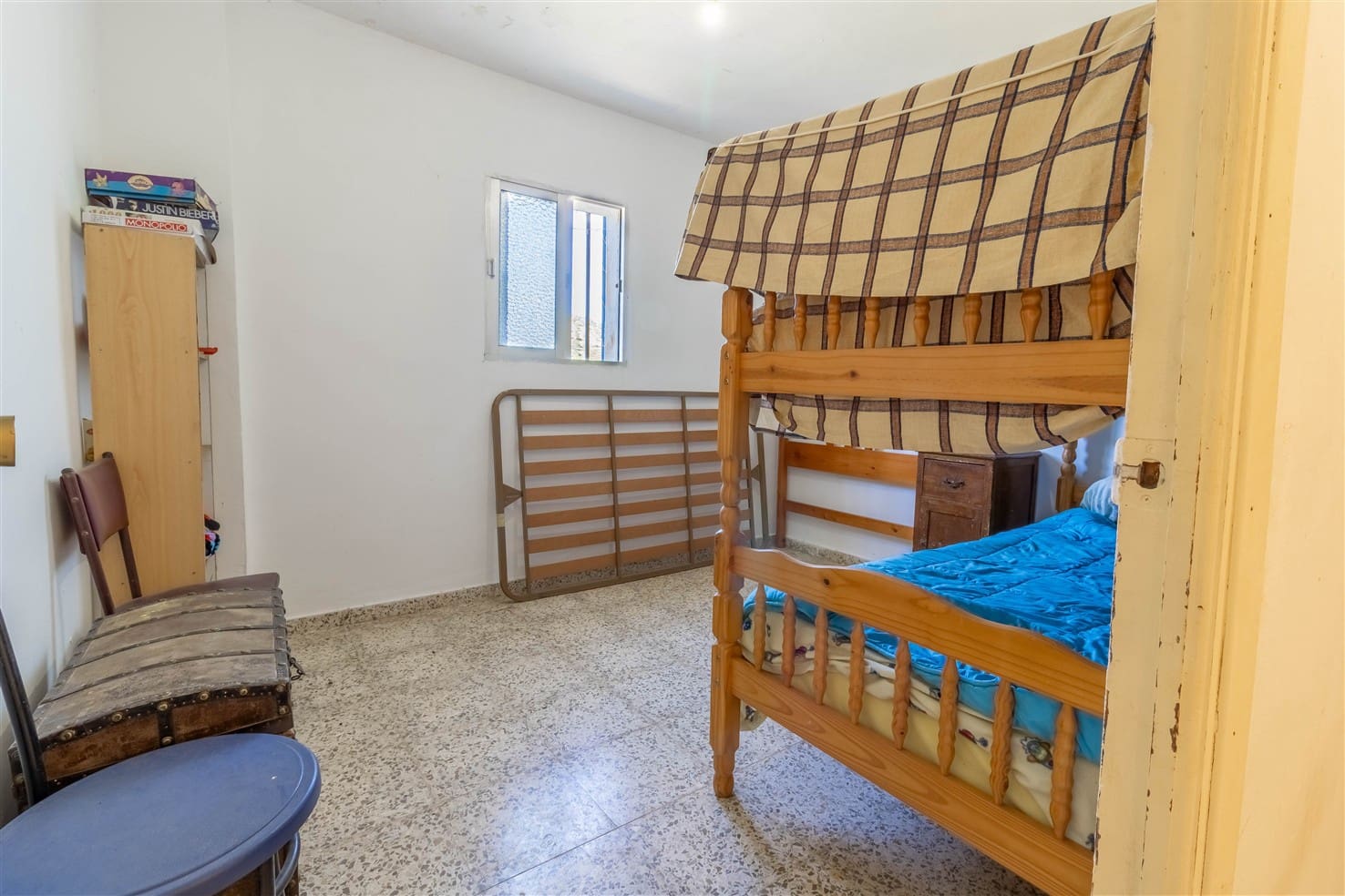 10 soveværelse Finca/Landehus til salg i Almegijar med garage - € 100.000 (Ref: 9805797)