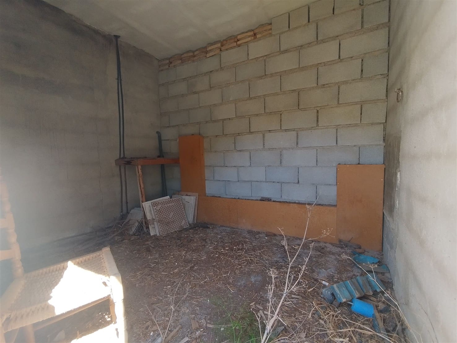 10 soveværelse Finca/Landehus til salg i Almegijar med garage - € 100.000 (Ref: 9805797)